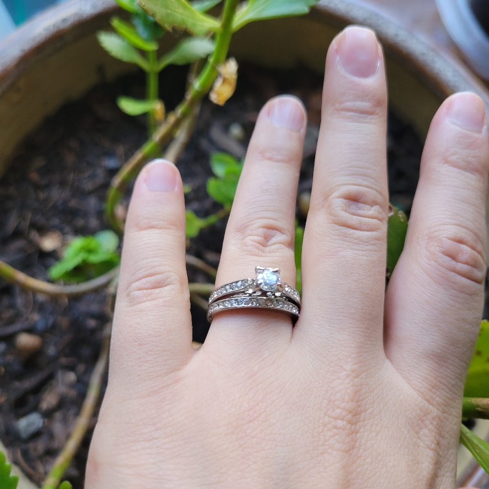 Nwot Diamond Ring 2-Piece Stackable Set - image 7